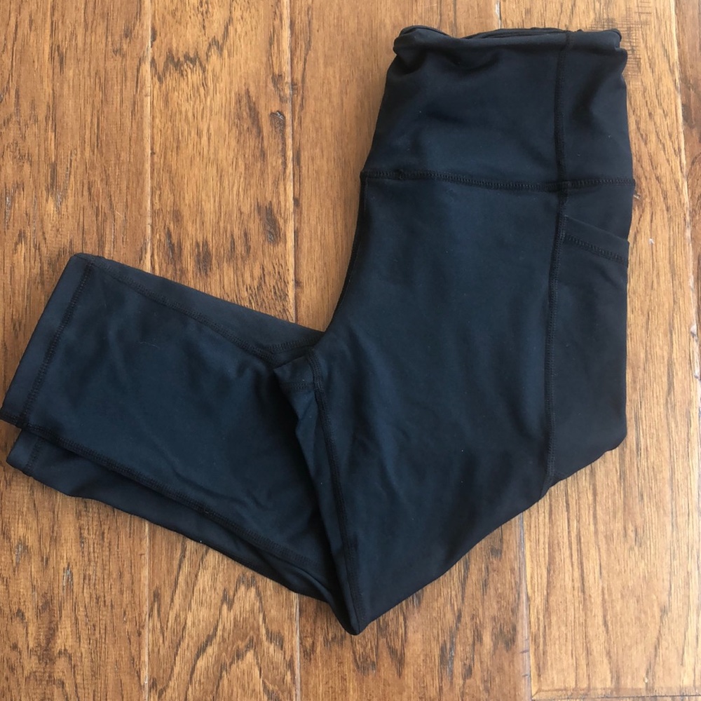 Senita Athletics Black Capri Leggings
